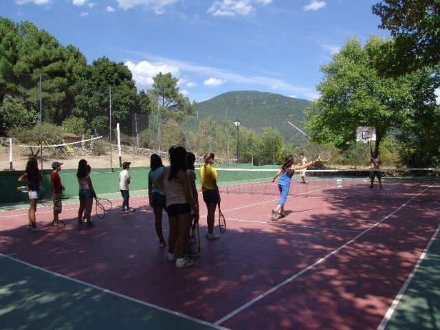 Jugamos al tenis